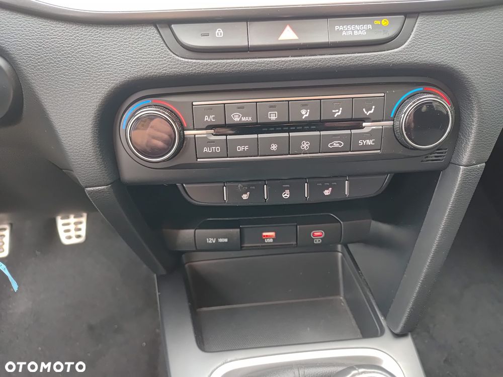 Kia Ceed 1.0 T-GDI 100 OPF Edition 7 - 17