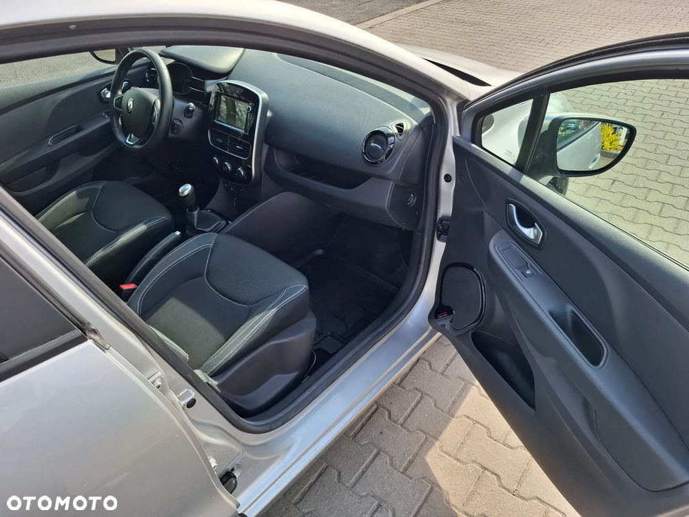 Renault Clio - 19