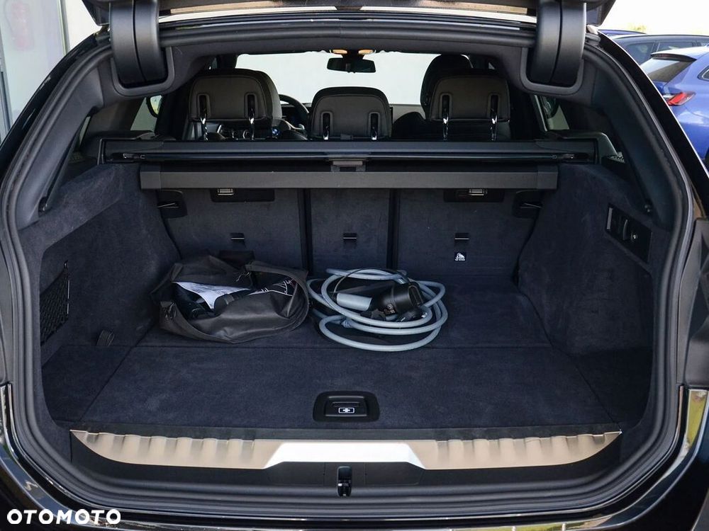 BMW Seria 3 330e xDrive M Sport sport - 25