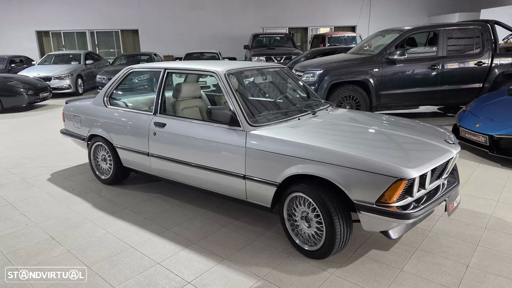 BMW 323 - 6