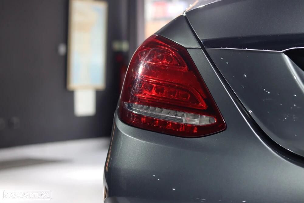 Mercedes-Benz C 180 - 10