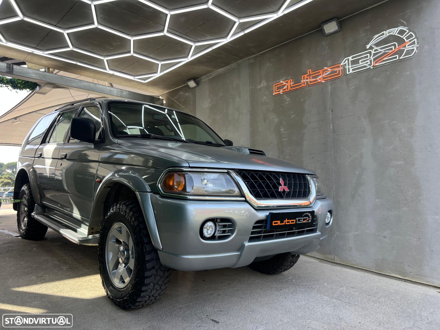 Mitsubishi Pajero Sport 2.5 TD GLS - 1