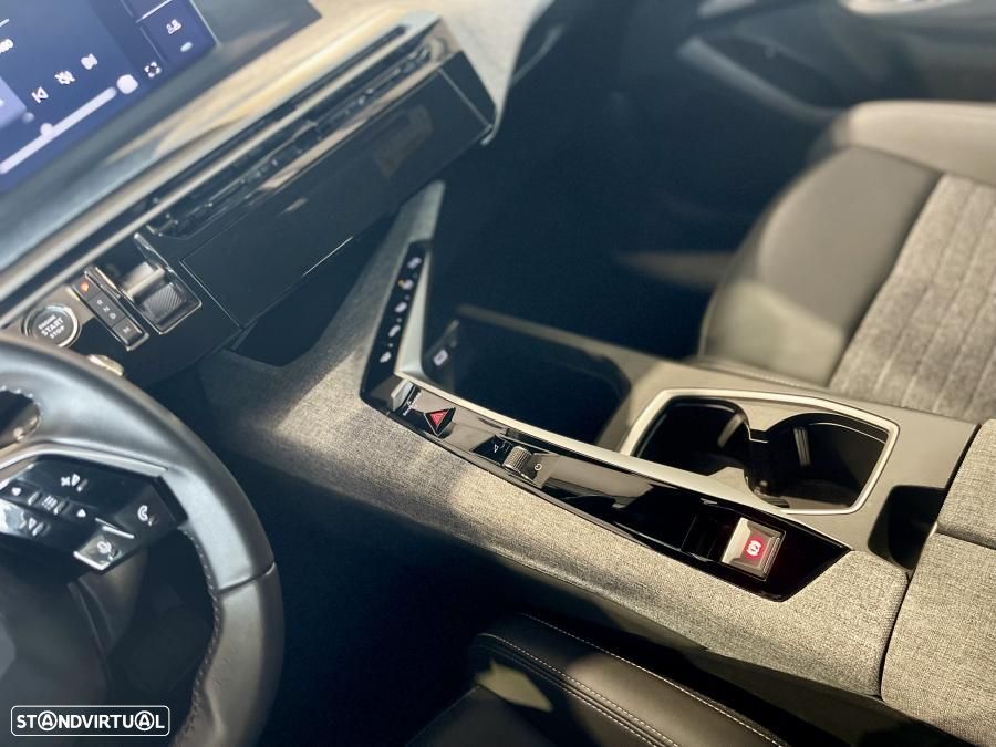 Peugeot 3008 1.2 Hybrid Allure e-DCS6 - 14