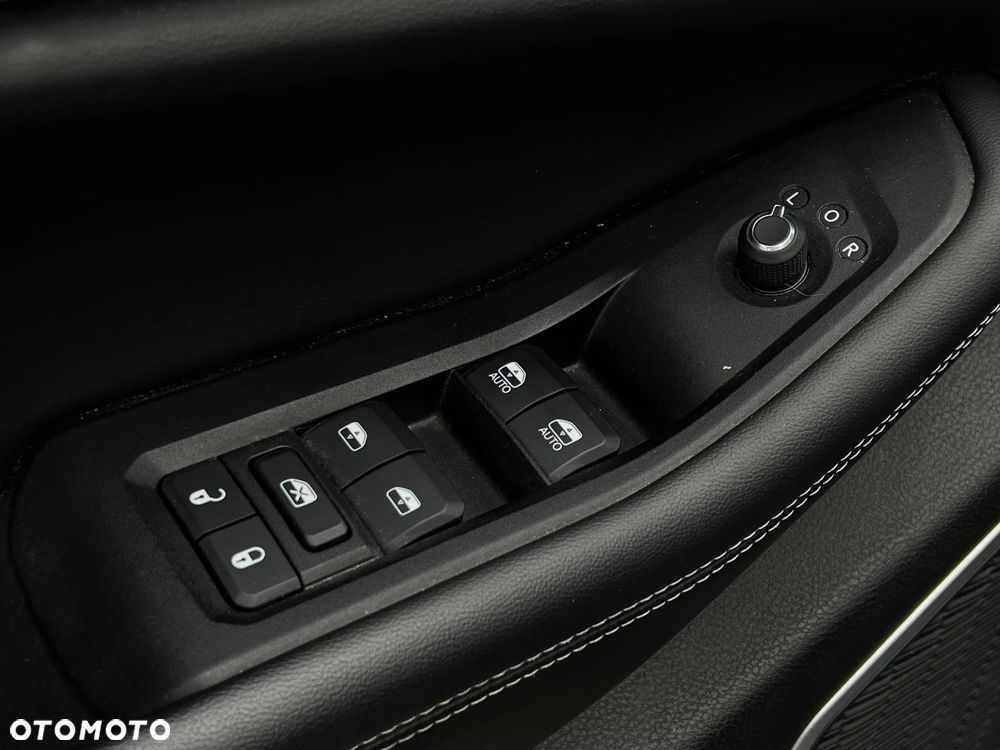 Jeep Grand Cherokee - 17