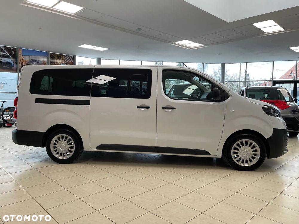 Toyota Proace Verso 2.2 D4-D Long Combi - 11