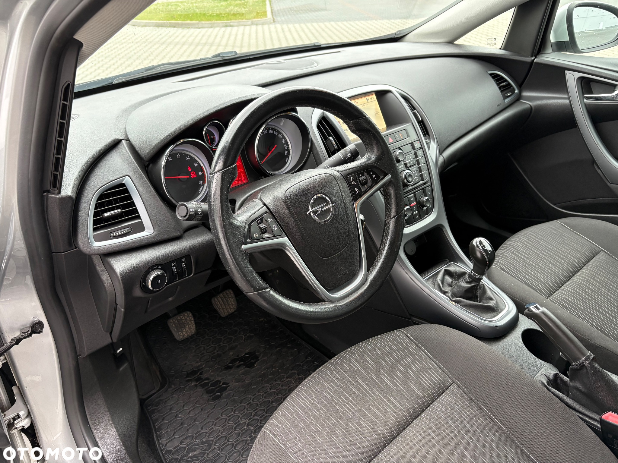 Opel Astra IV 1.4 T Business - 11