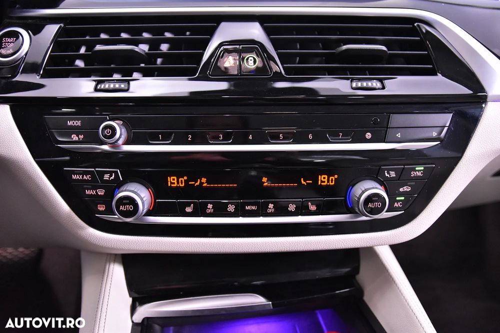 BMW Seria 5 520i Aut. - 19