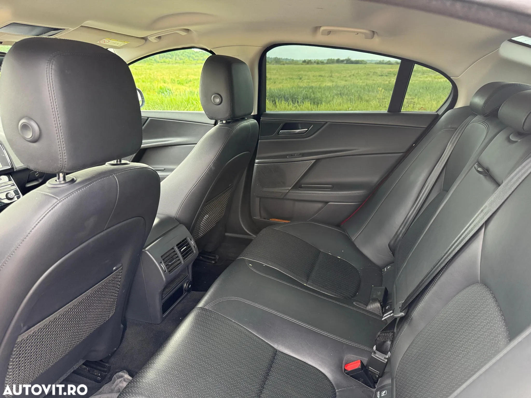 Jaguar XE 25d AWD Aut. Portfolio - 8