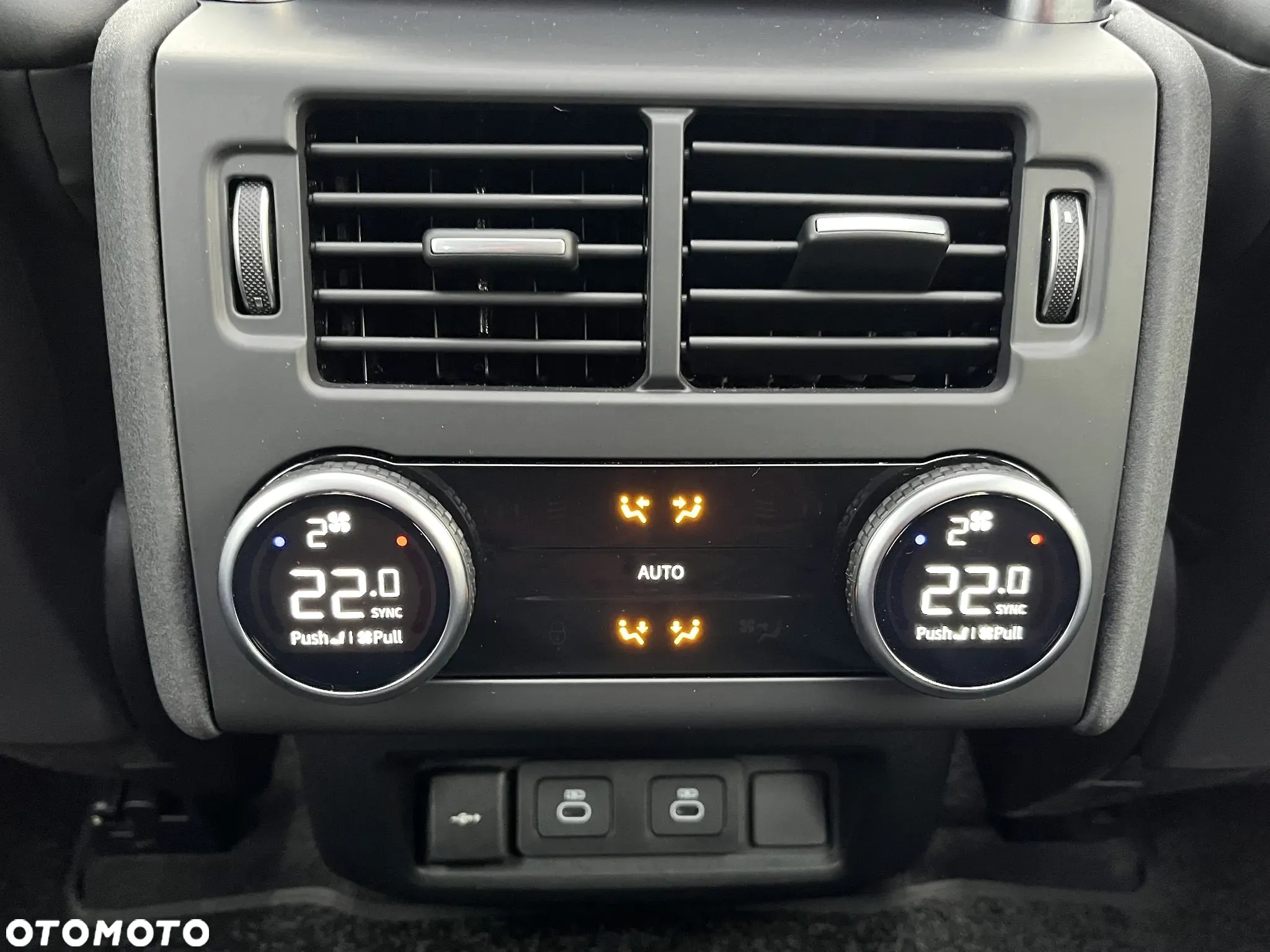 Land Rover Discovery D350 Dynamic HSE - 9