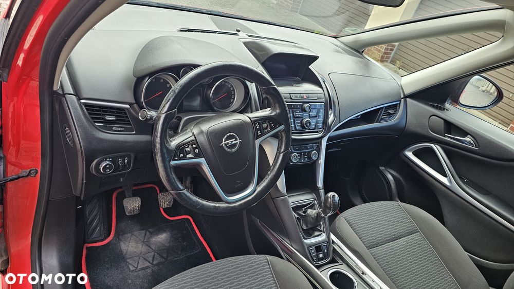 Opel Zafira - 12