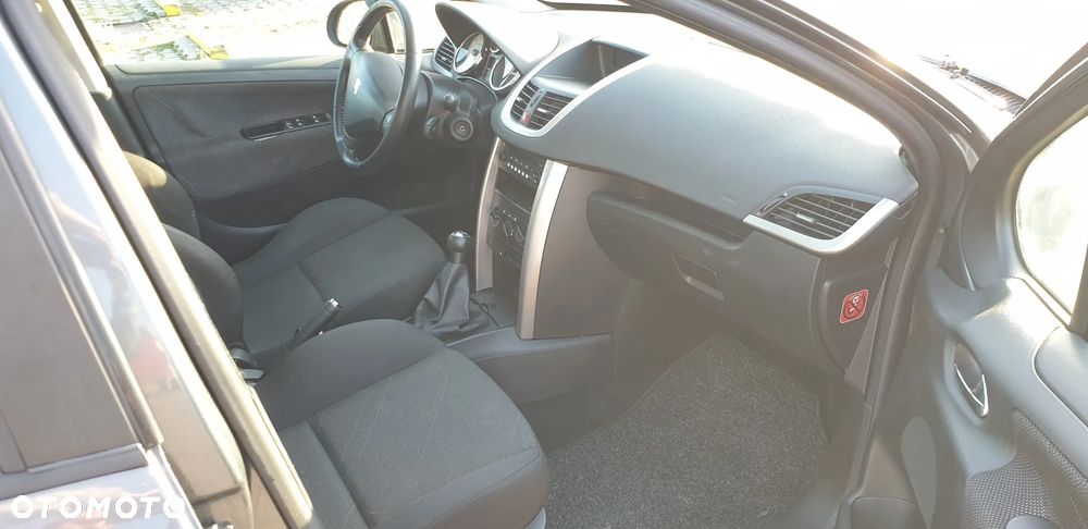 Peugeot 207 1.6 HDi - 9