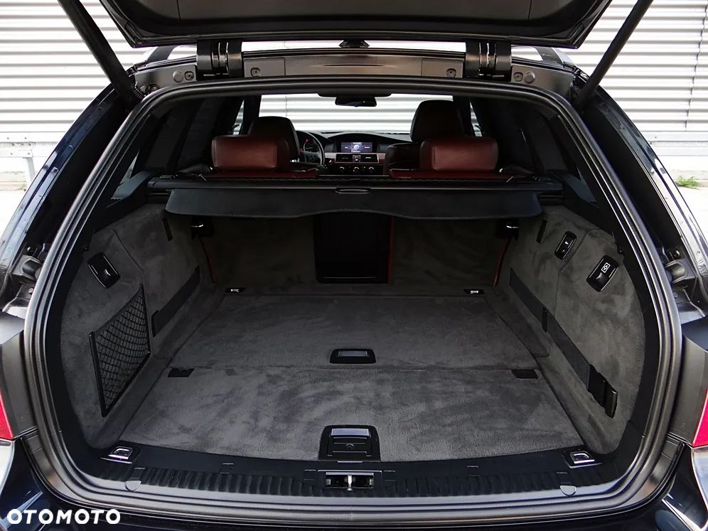 BMW Seria 5 530xd - 39