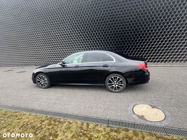 Mercedes-Benz Klasa E 220 d 4-Matic Business Edition 9G-TRONIC - 1