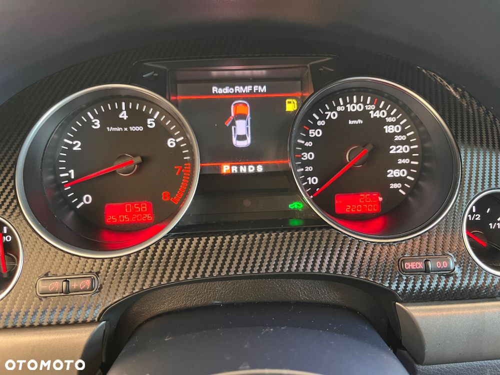 Audi A8 4.2 Quattro - 14