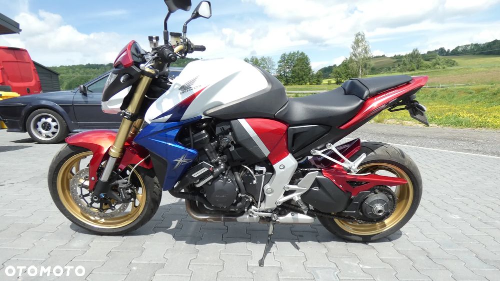 Honda CB - 1