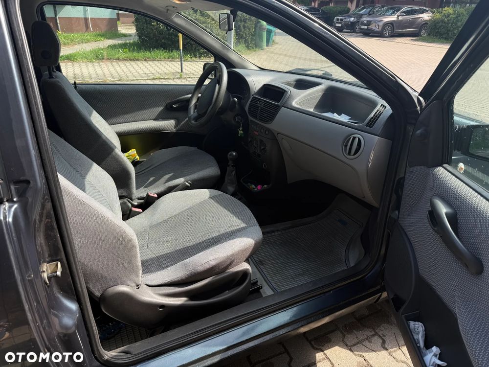Fiat Punto 1.2 - 5
