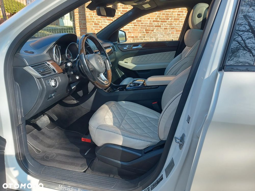 Mercedes-Benz GLE - 15