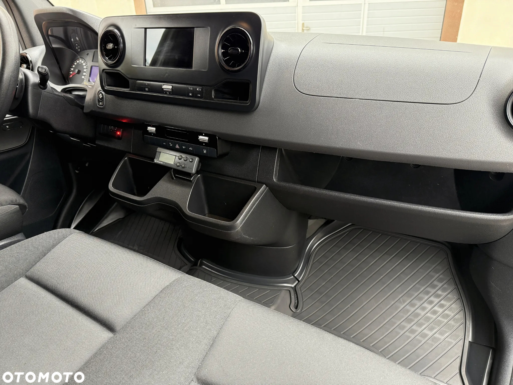Mercedes-Benz Sprinter 3,0 Chłodnia Mroźnia Winda - 31