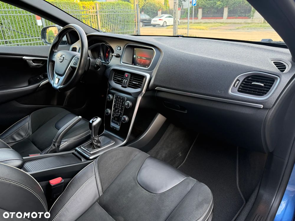 Volvo V40 D2 RDesign - 16