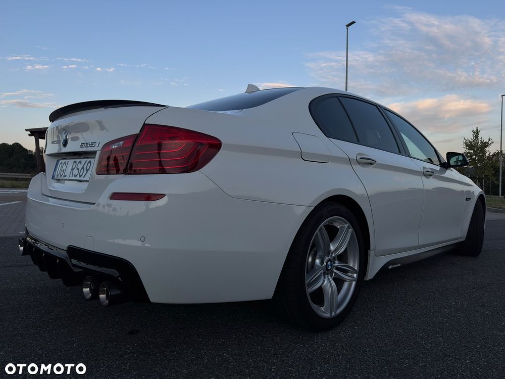 BMW Seria 5 535i Sport-Aut Modern Line - 11