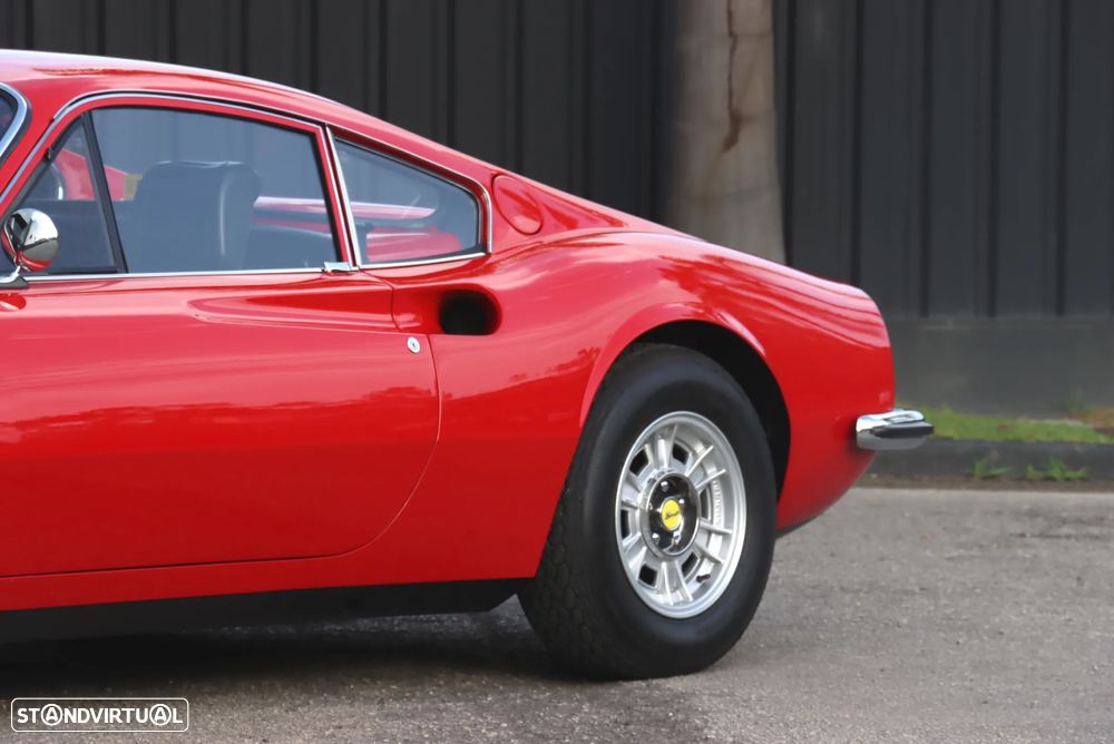 Ferrari Dino - 2