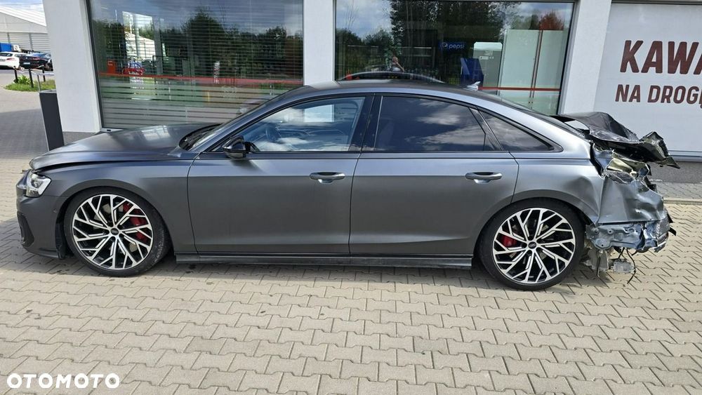 Audi S8 - 3