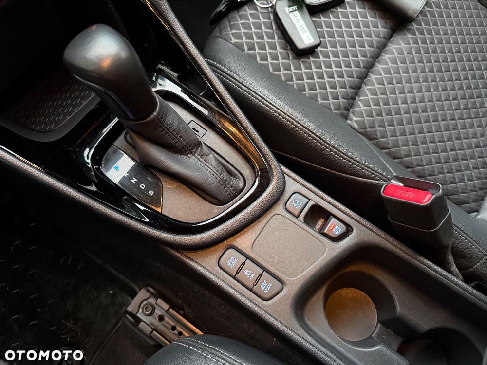 Toyota Yaris 1.5 VVT-i Style - 9