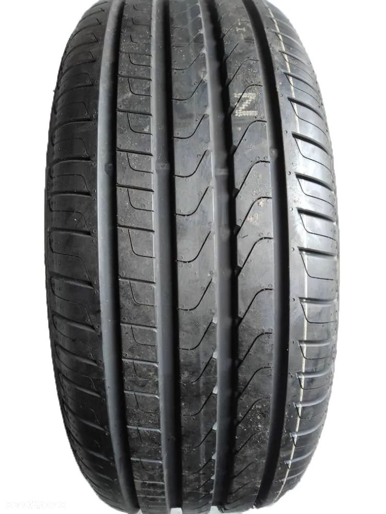 Pirelli Cinturato P7 245/45 R18 100Y 2022 - 1