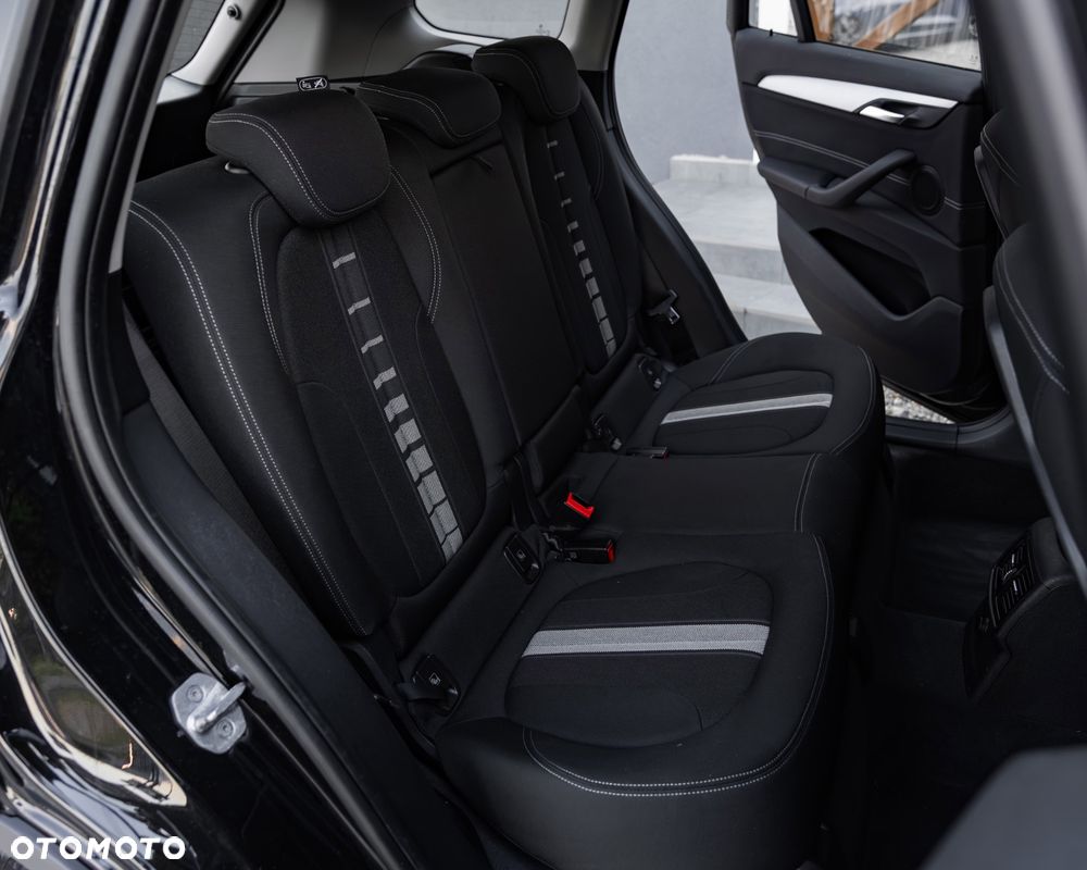 BMW X1 sDrive18d Advantage - 32