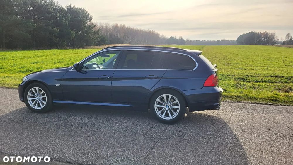 BMW Seria 3 318i Touring Edition Sport - 9
