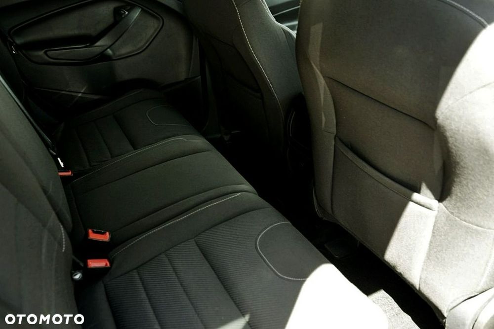 Ford Kuga - 16