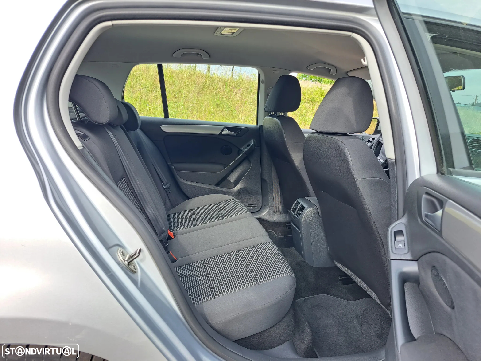 VW Golf 2.0 TDi Confortline - 21