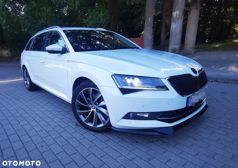 Skoda Superb 2.0 TDI Premium Edition - 1