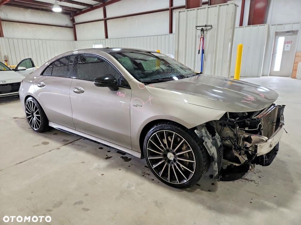 Mercedes-Benz CLA AMG 35 4-Matic 7G-DCT - 2
