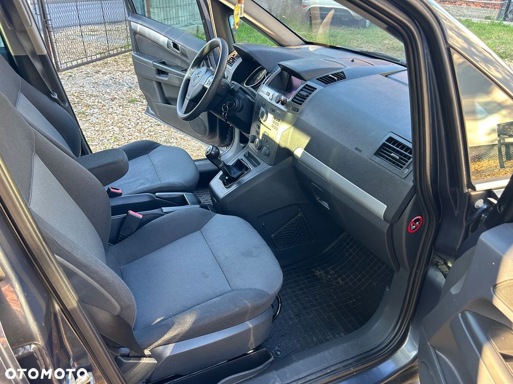 Opel Zafira 1.8 Cosmo - 21