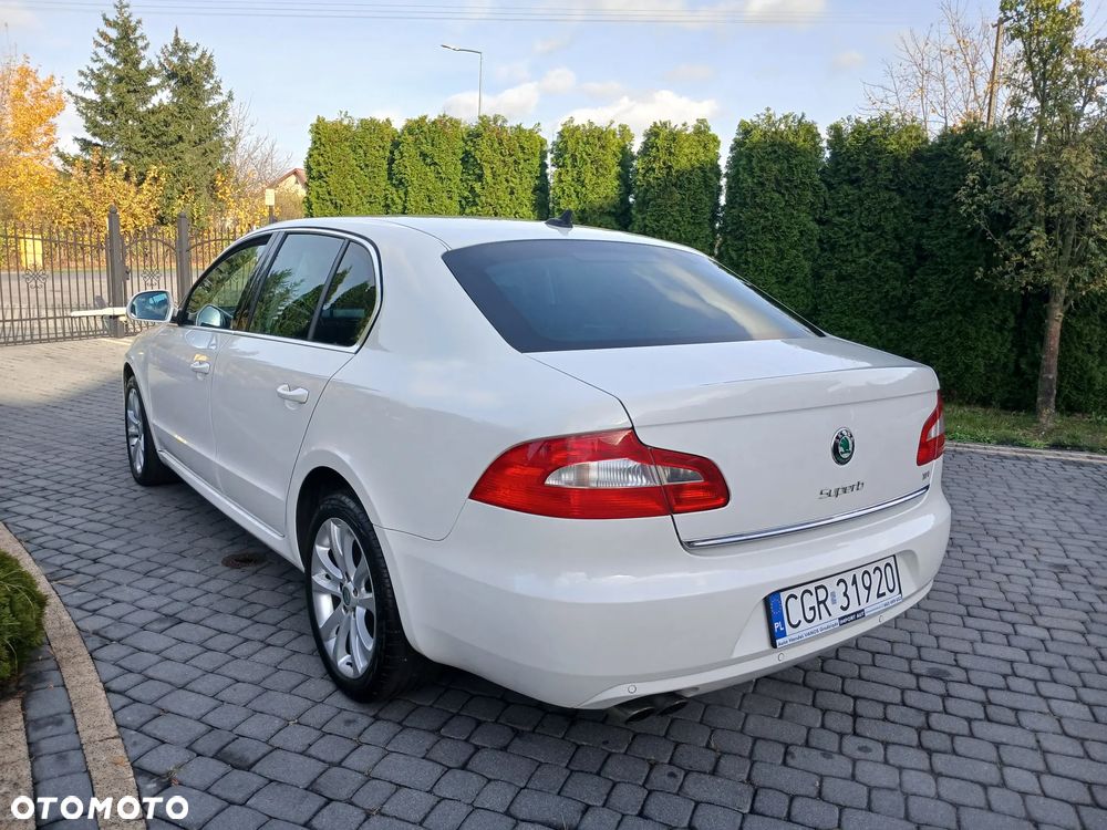 Skoda Superb 2.0 TDI DPF Elegance - 13