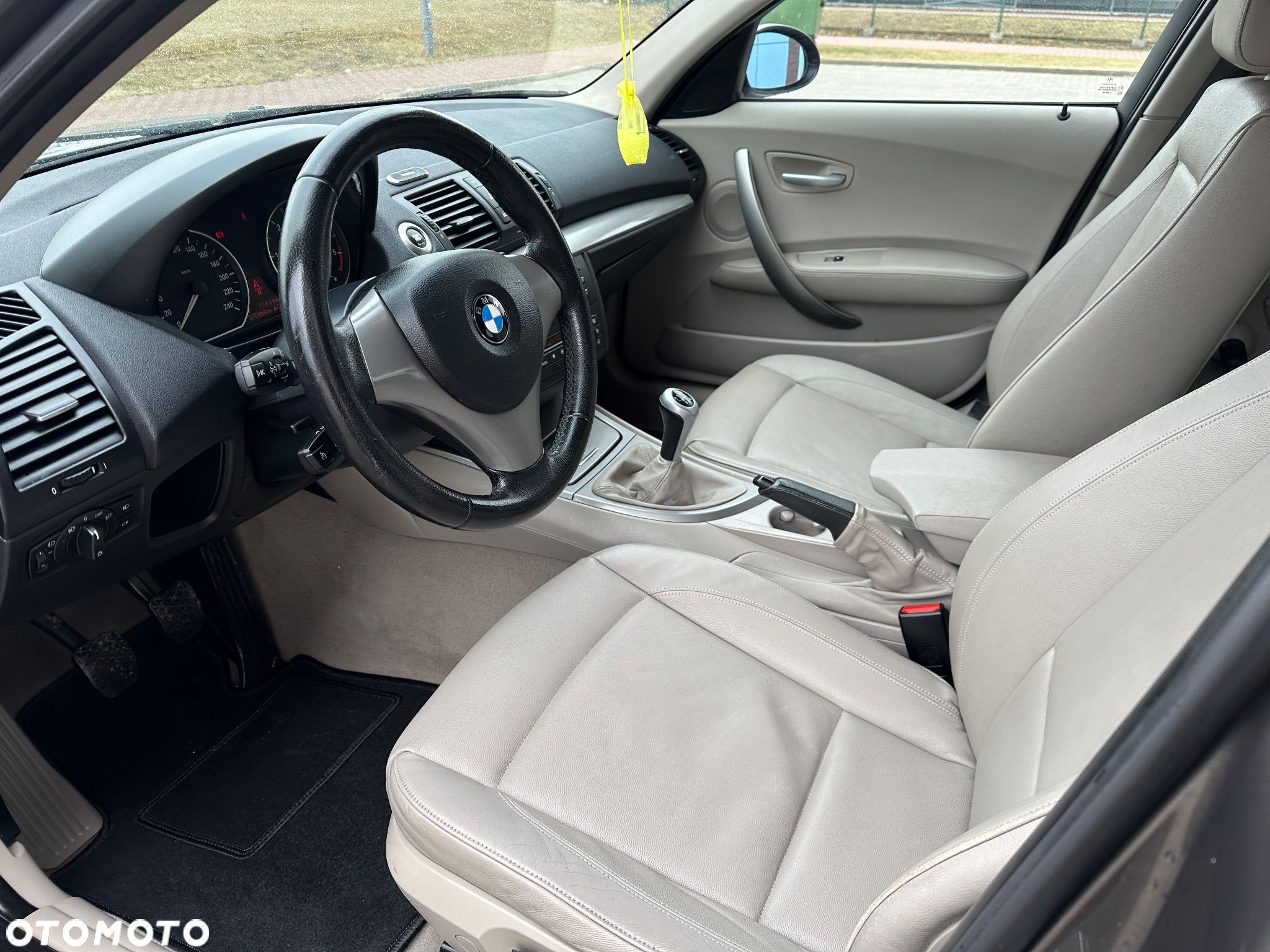 BMW Seria 1 118d - 10