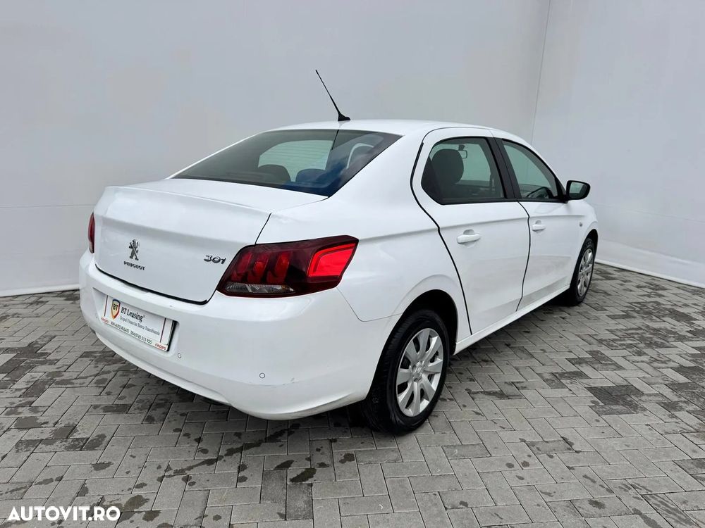 Peugeot 301 - 3
