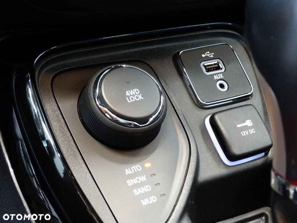 Jeep Compass - 30