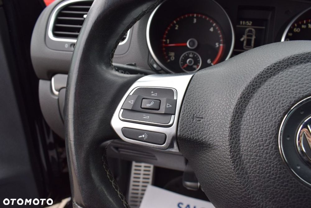 Volkswagen Golf - 25