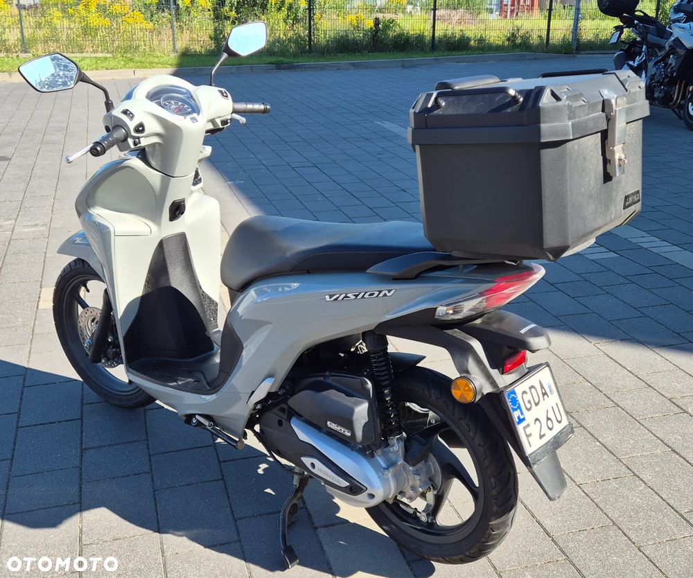 Honda Vision - 5