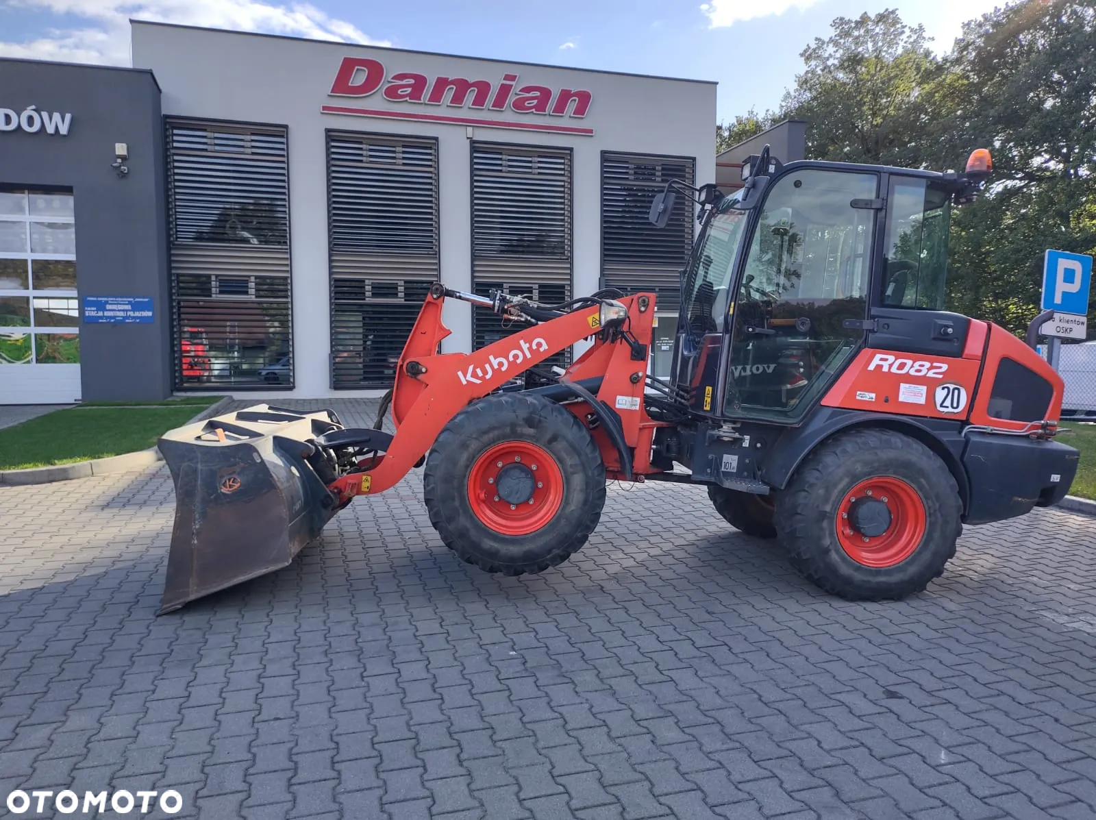 Kubota R082 - 7