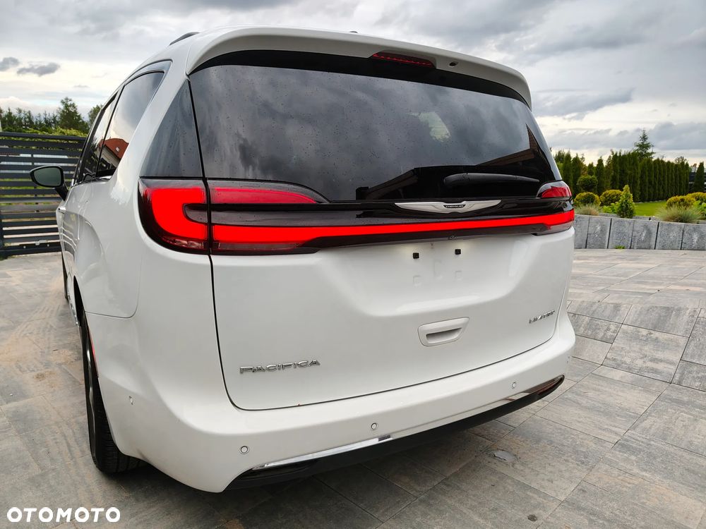 Chrysler Pacifica - 39