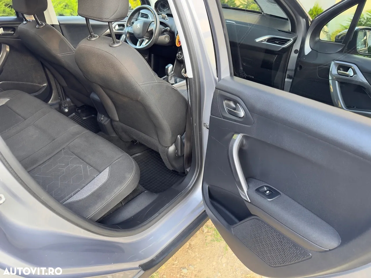 Peugeot 2008 PureTech 110 Style - 16