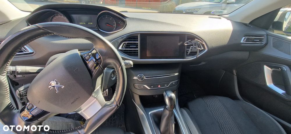 Peugeot 308 - 4