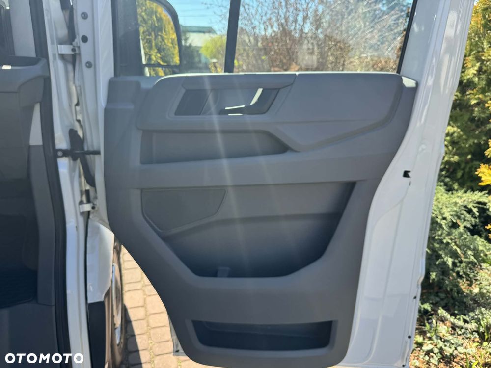 Volkswagen Crafter - 12
