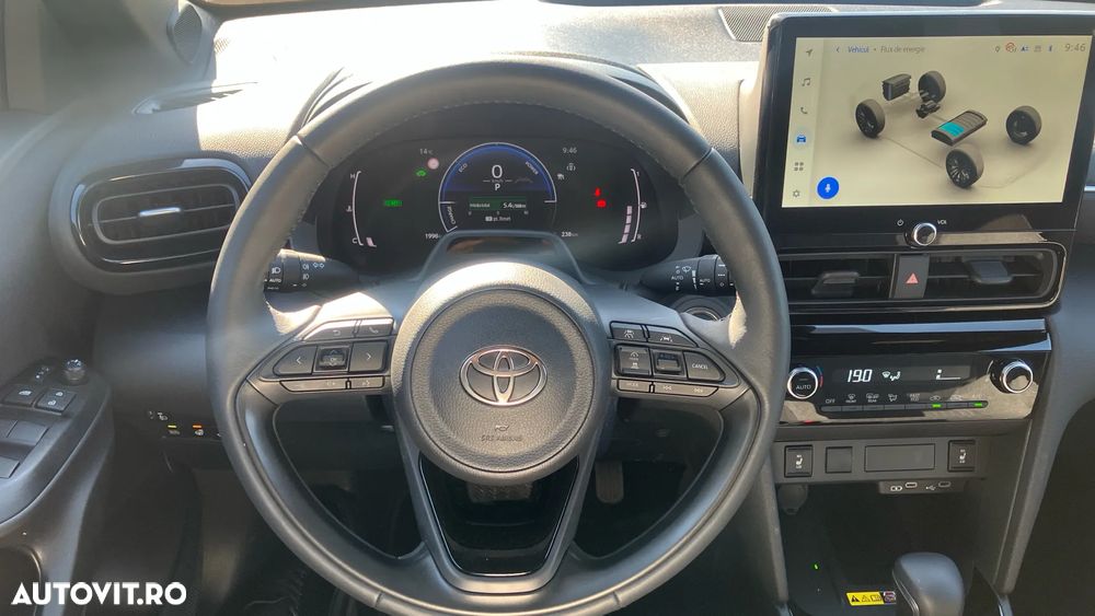 Toyota Yaris Cross 1.5 VVT-i HSD 4x2 Dynamic - 9