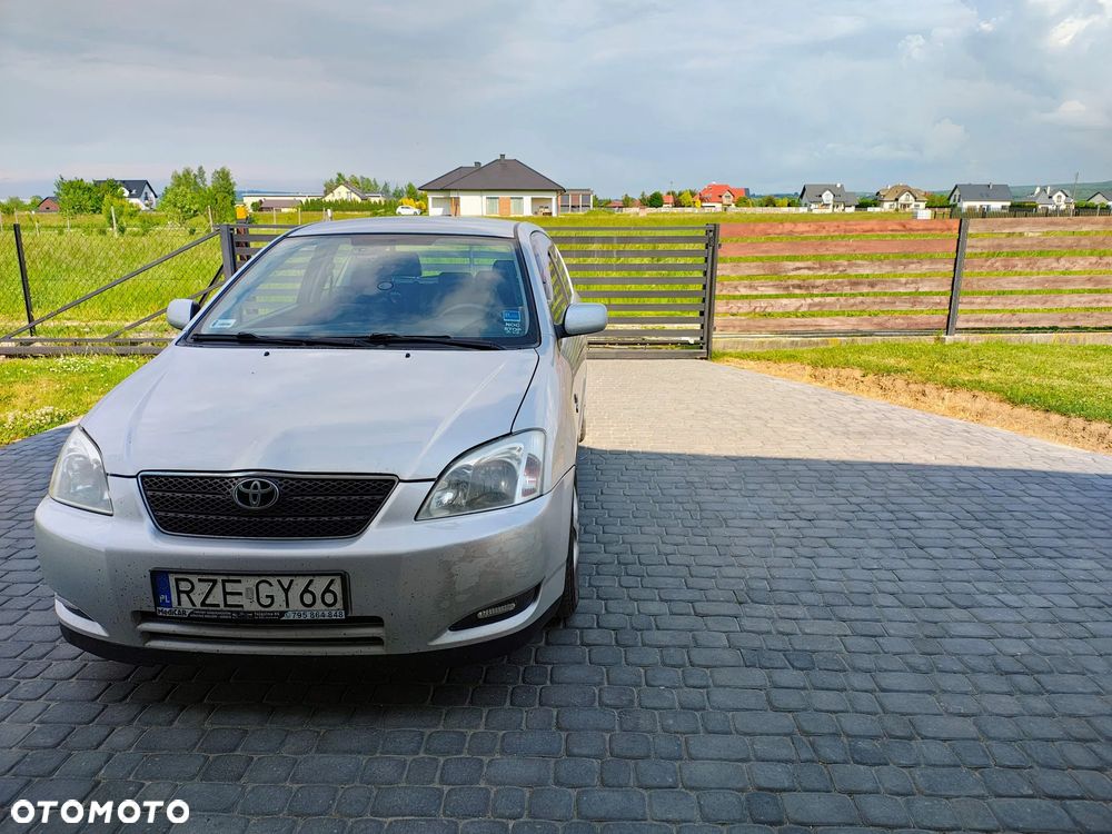 Toyota Corolla - 1