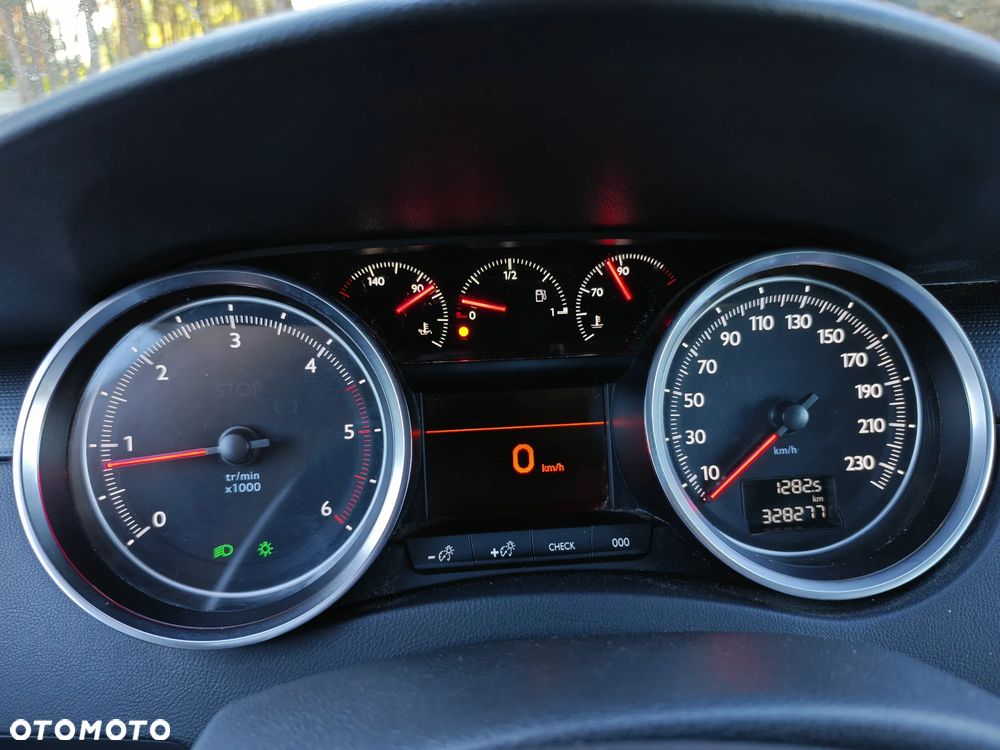 Peugeot 508 HDi FAP 165 Allure - 38