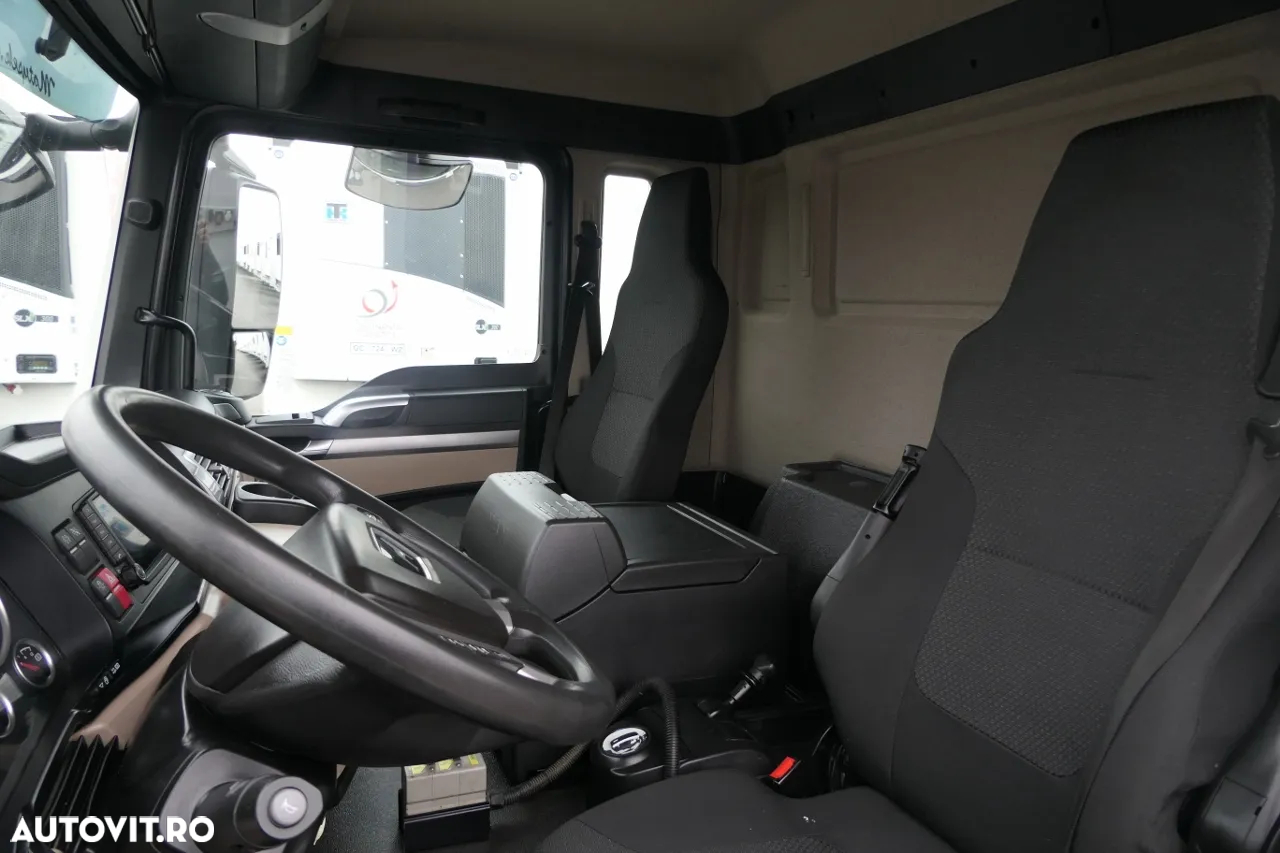 MAN TGS 35.420 / 8x4 / BASCULANTE / HYDROBOARD / EURO 6 / 2018 - 25